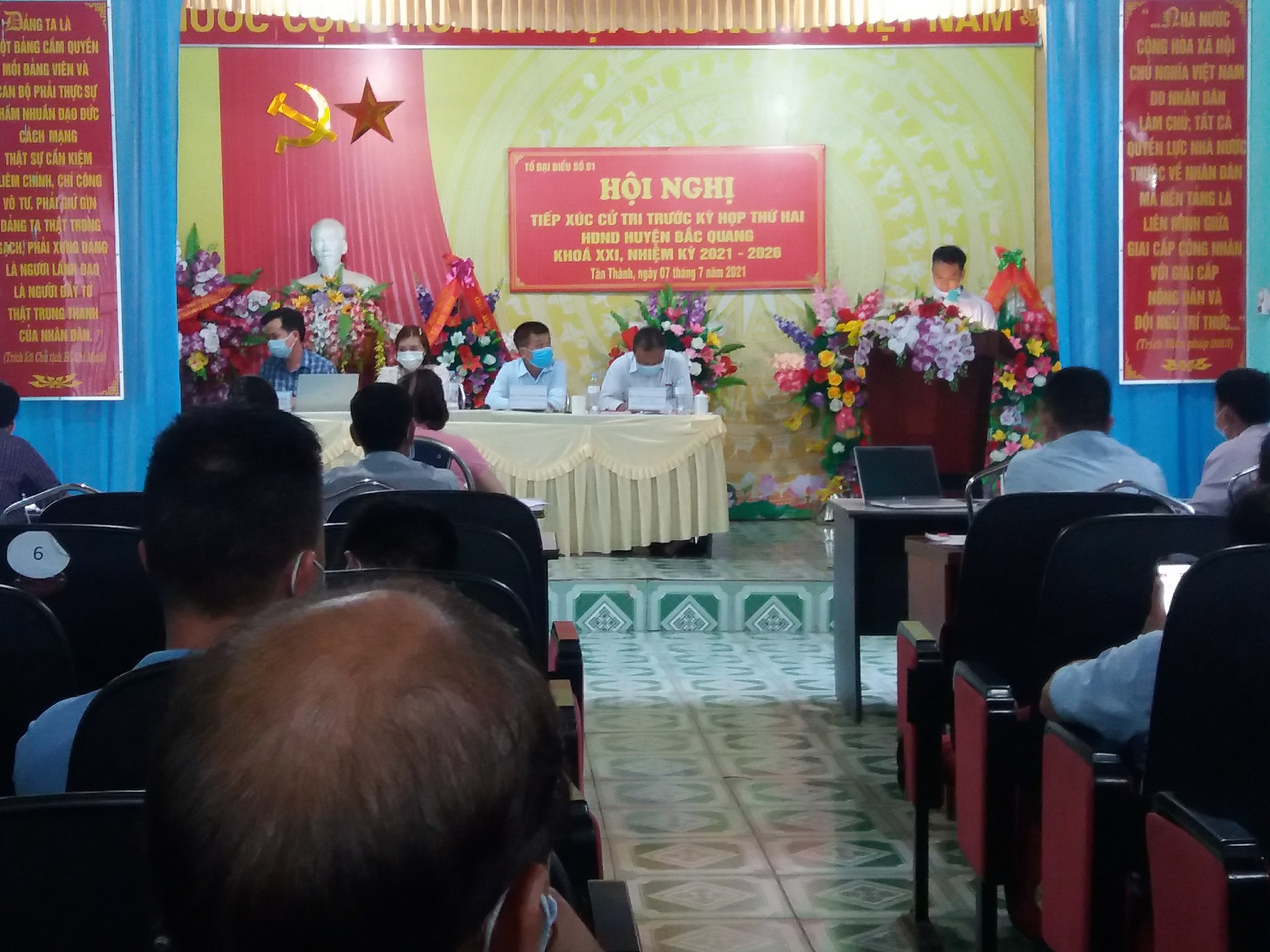 Tổ đại biểu số 01 HĐND huyện Bắc Quang tiếp xúc cử tri tại xã Tân Thành